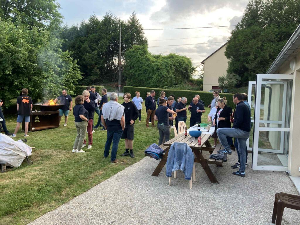 Photo des adhérents lors du temps convivial de l'AG